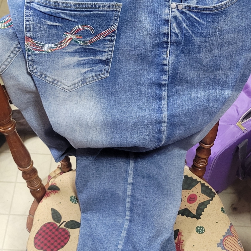 Jeans - Picture 2 of 5
